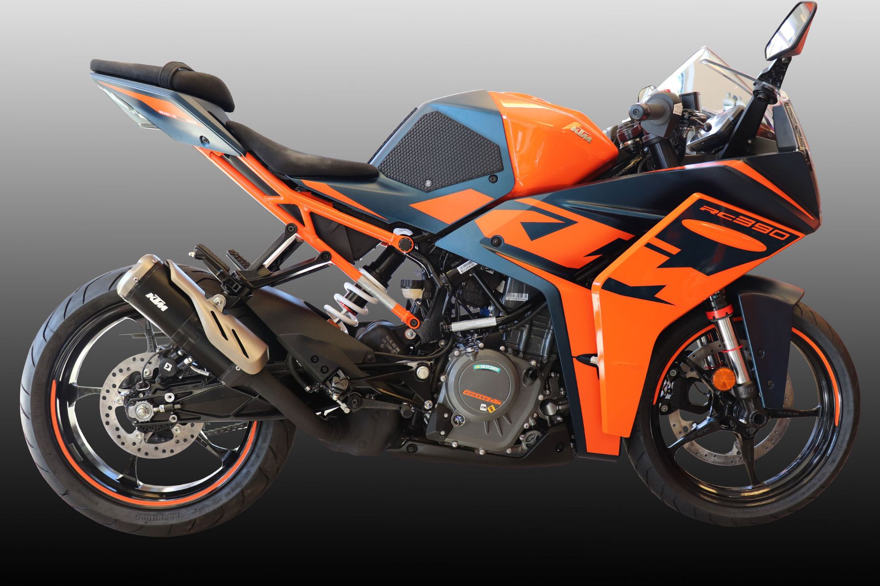 TechSpec Tank Grip Pads for the KTM RC 390 (2020+) - 3/4 Coverage TechSpec Tank Grip Pads for the KTM RC 390 (2020+) - 3/4 Coverage